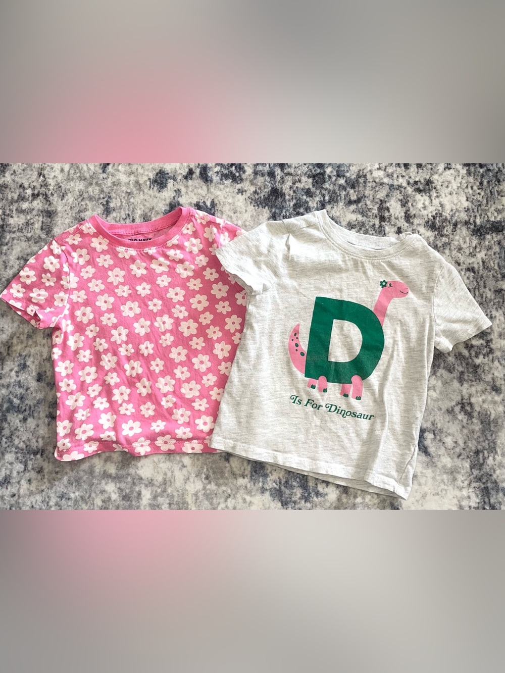 Old Navy short sleeve tshirts size 3T